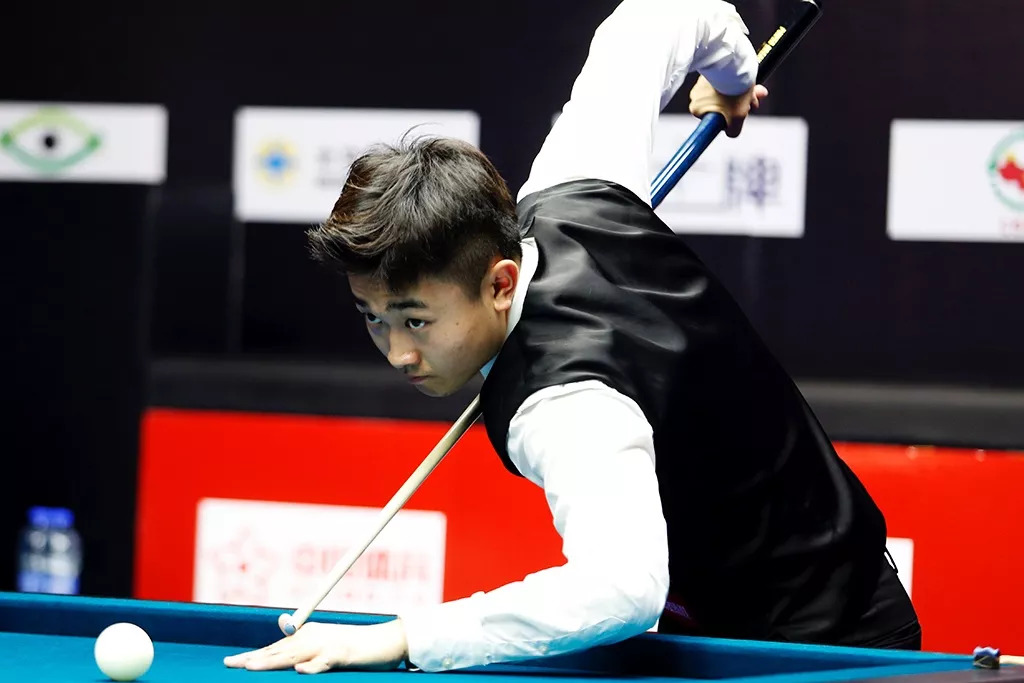 观众席上的 观众席上的