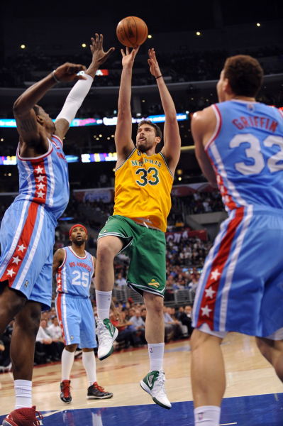 她懂得沉淀 她懂得沉淀