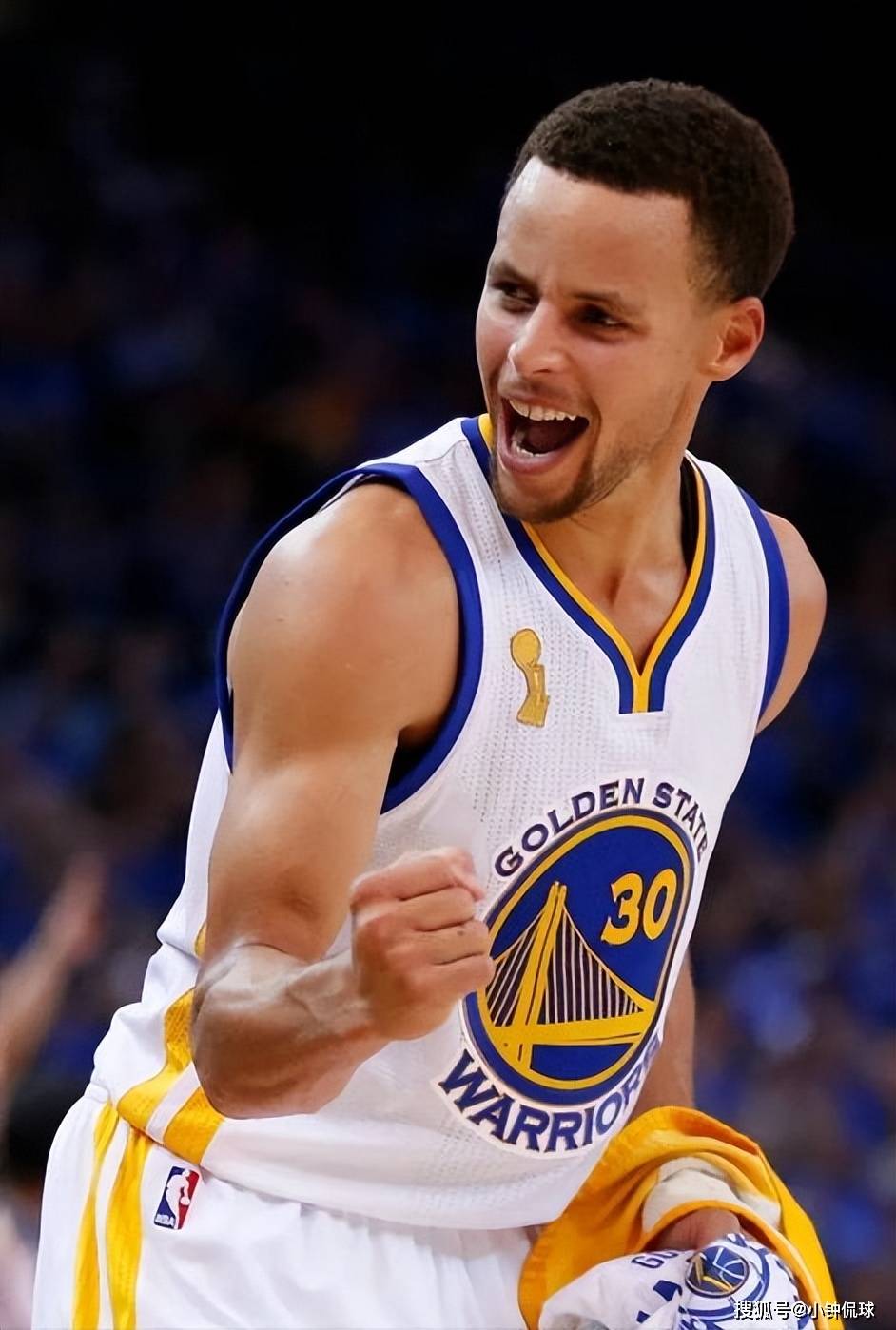 她用自己的 她用自己的