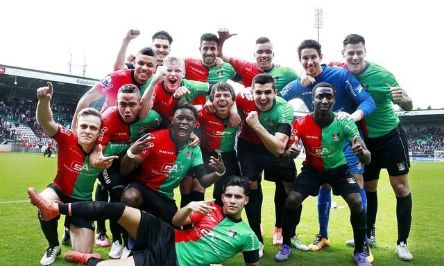 各入一球 各入一球