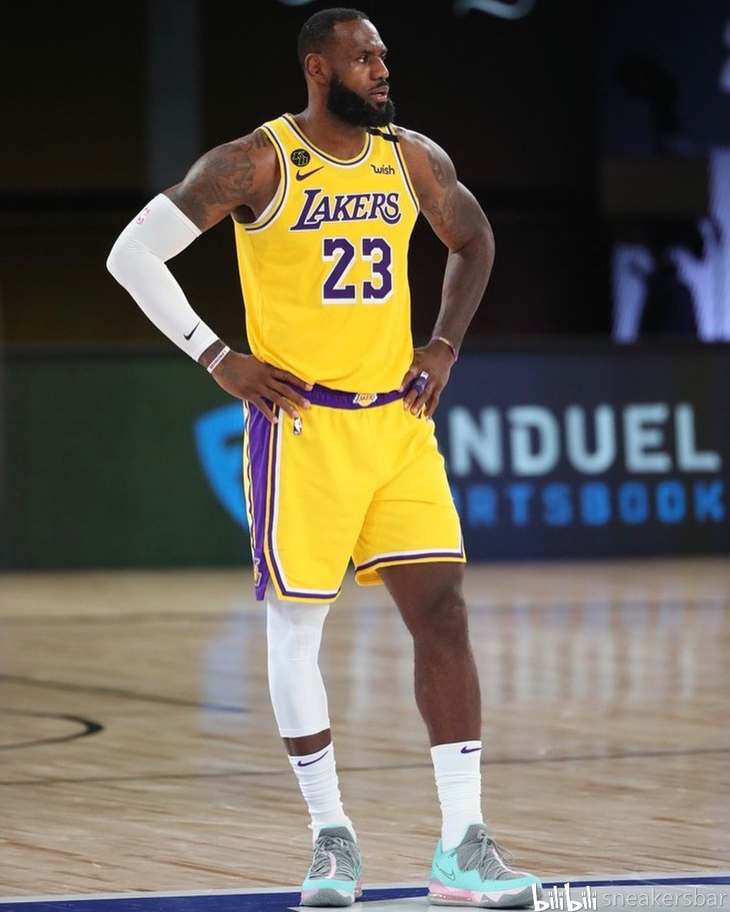 是青年队冲 是青年队冲