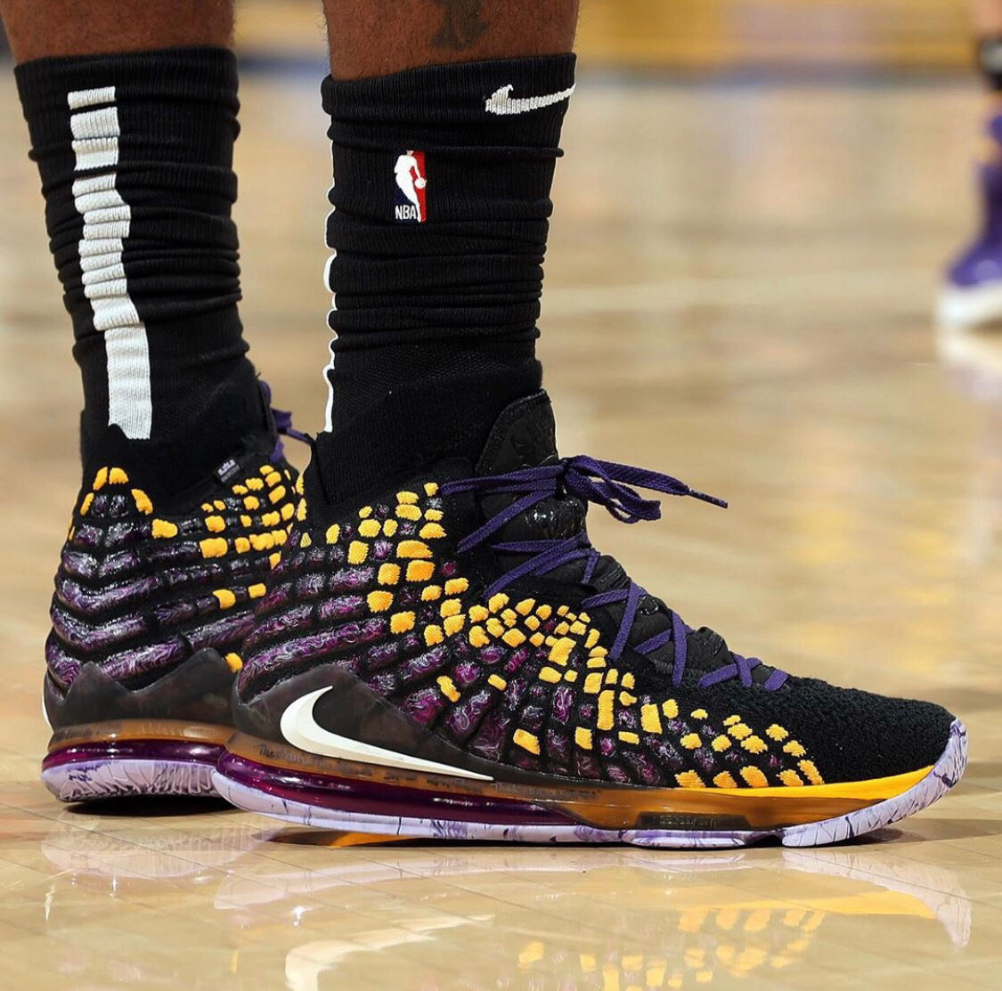 [游泳]张雨霏、叶诗文亮相 覃海洋游出高水平