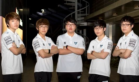 佳男足俱乐 佳男足俱乐